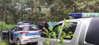 Wspólnie działania policjantów i strażników leśnych na pojezierzu dąbrowskim
